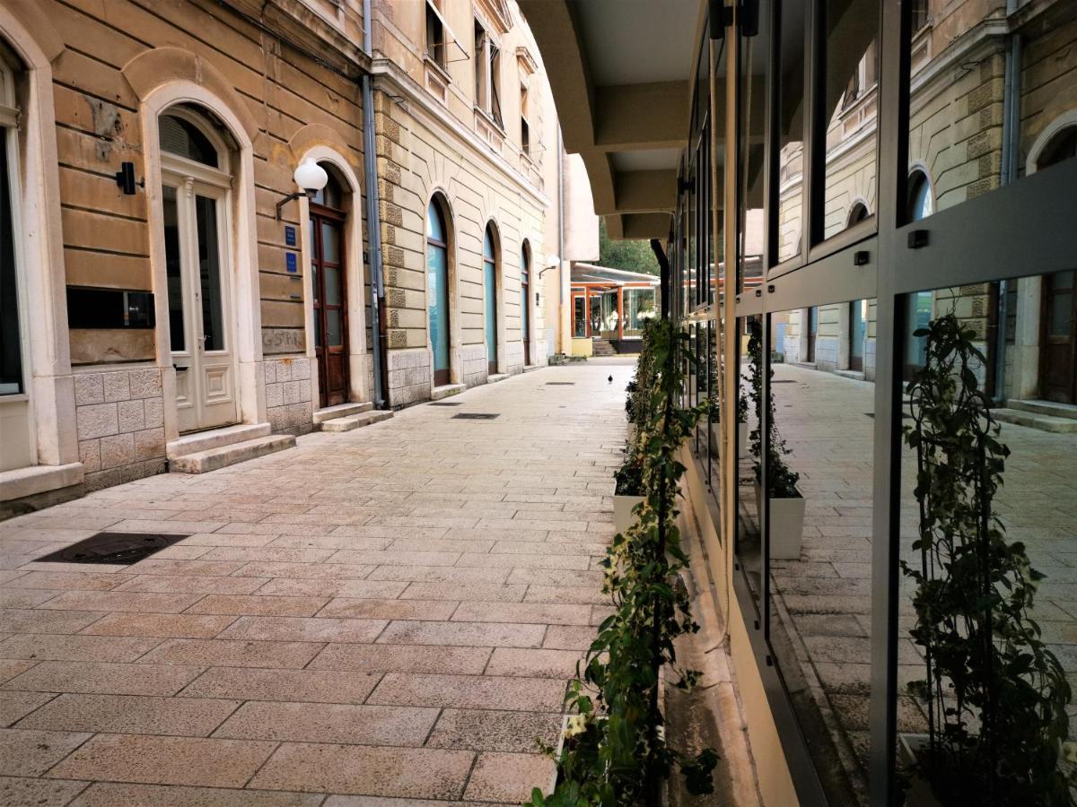 Prokonzul 2Br Apartment In Old Town Zadar Exterior foto